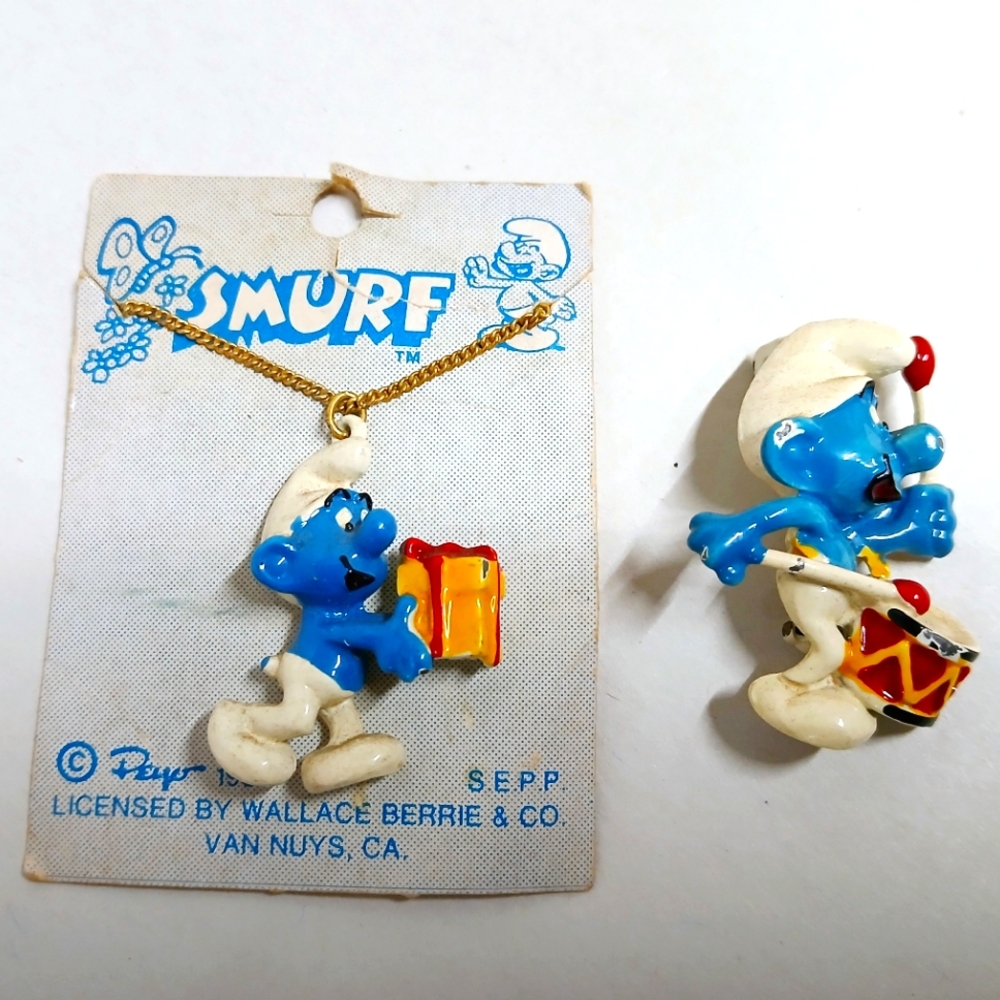 Smurf Necklace and Pin Set Vintage